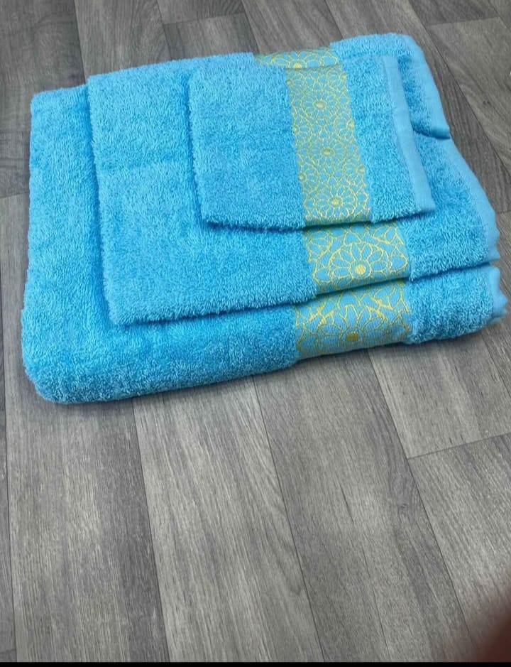 Ensemble de trois serviettes de bain